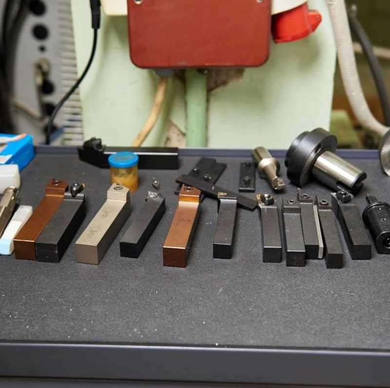 Lathe Cutting Tools: A Complete Guide to Types, Materials & Selection